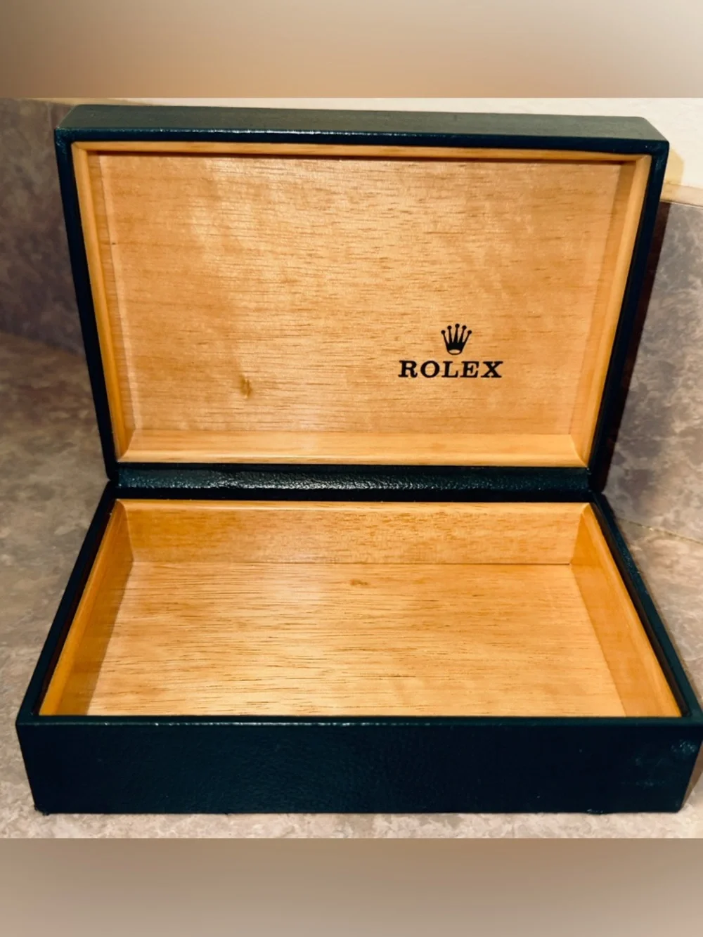 Rolex box (watch not included)